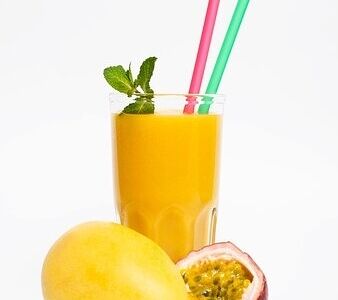 Маракуйя-Манго шейк