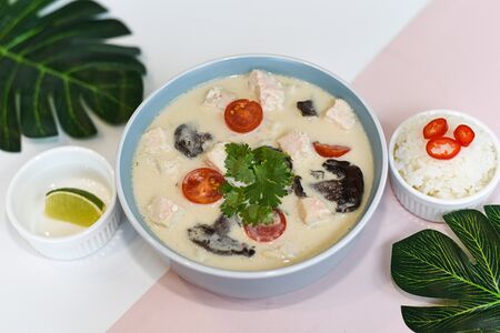 Том кха с курицей 