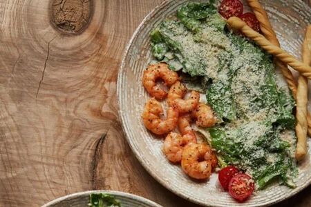 Цезарь с креветками 