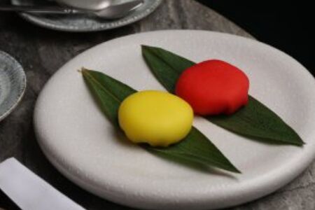 Моти с сезонными фруктами