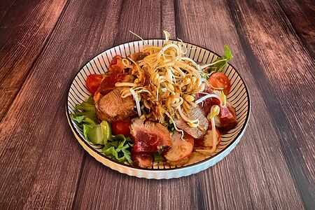 Салат с ростбифом