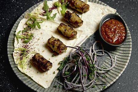 Роллы из телятины в баклажане