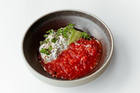 Холодный томатный суп с дзадзики