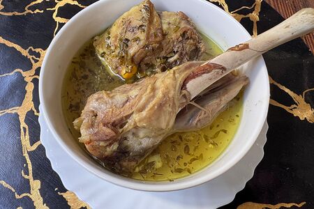 Соютма с бульоном 