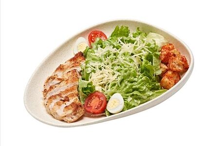 Салат Цезарь с курицей