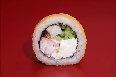 Жареный с угрём и креветкой