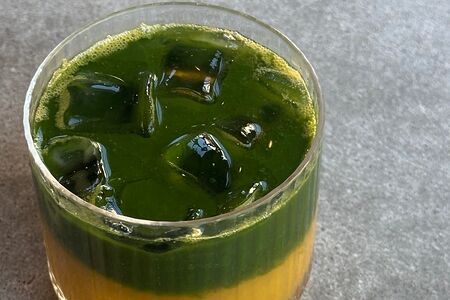 Матча-тоник манго маракуйя