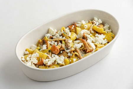 Паккери с лесными грибами и рассольным сыром