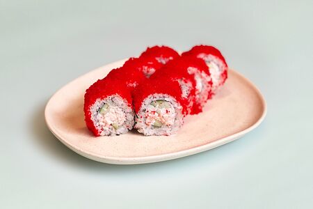 Ролл Калифорния тобико