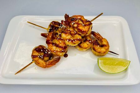 Шашлычки из креветок