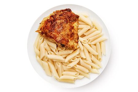 Курица жареная с макаронами