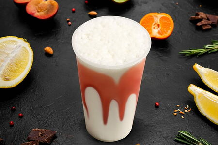 Молочный коктейль клубника