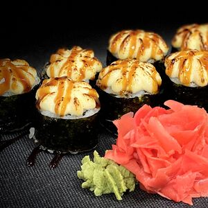 Запечённый мини-ролл c мидией