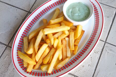 Картофель фри со сливочным ткемали