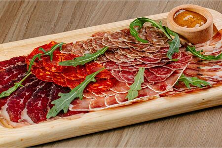 Мясное антипасти