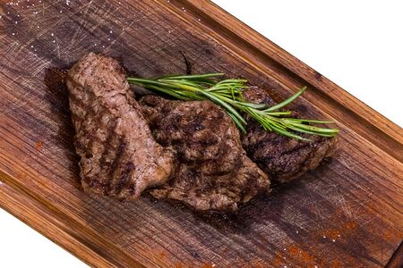 Медальоны из говядины