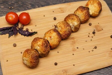 Шампиньоны на мангале