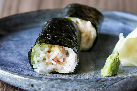 Ролл с крабом