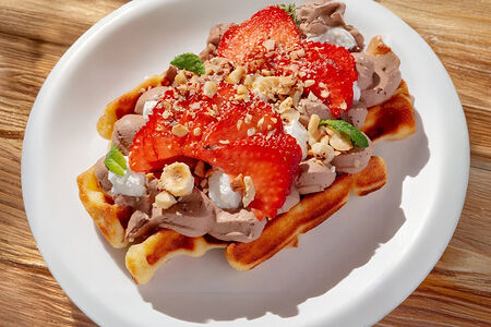 Сладкая вафля с Нутеллой 