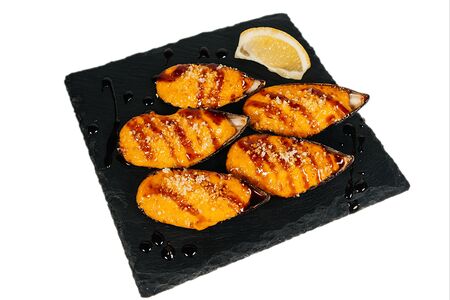 Мидии в спайси соусе