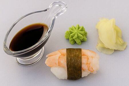 Суши с креветкой