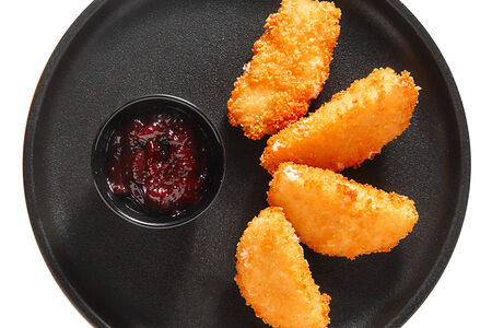 Моцарелла с грушевым конфитюром