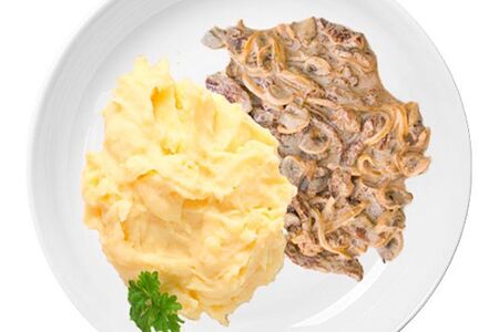 Бефстроганов из говядины с картофельным пюре