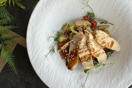 Салат с цыпленком Су-вид Шифр Востока