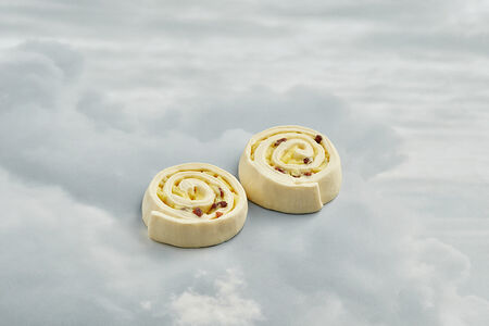 Рулет с ромом и изюмом замороженный