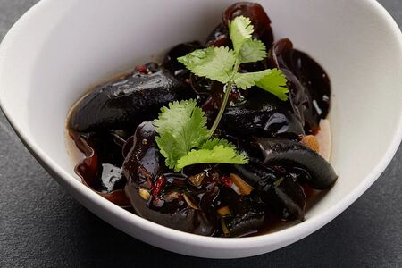 Маринованные грибы Муэр