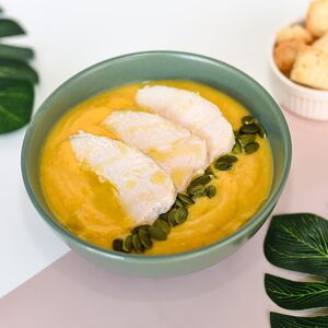 Тыквенный крем-суп с куриной грудкой су-вид