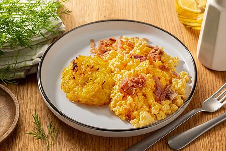 Драник со скрэмблом и беконом