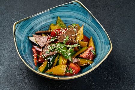 Острый салат с мясом 