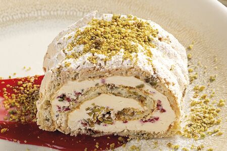 Фисташковый рулет