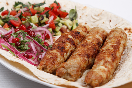 Люля из курицы с сулугуни на тонком лаваше