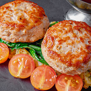 Рубленые котлеты из индейки с соусом Гудман