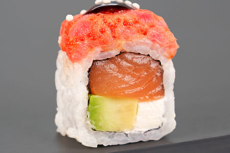 Роллы Магуро Лосось