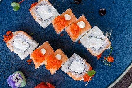 Роллы Филадельфия с семгой 