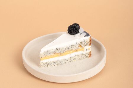 Маковый торт с лимоном