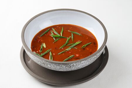 Аргентинский суп из красной фасоли с беконом