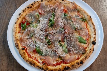 Прошутто, руккола