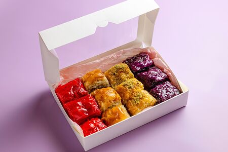 Подарочный набор с ассорти из пахлавы