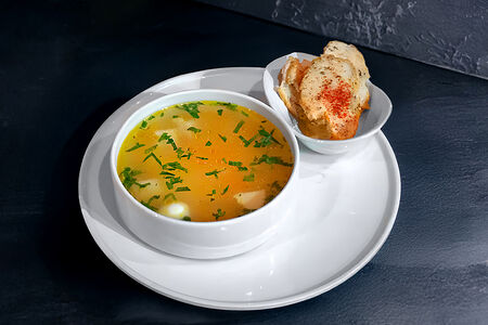 Куриный суп с домашней лапшой