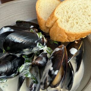 Мидии в сливочном соусе