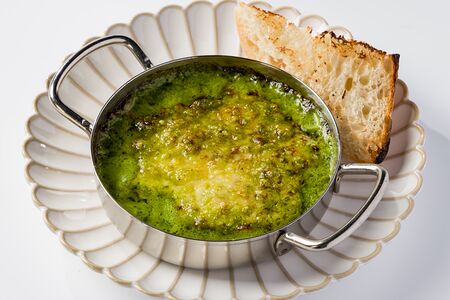 Креветки в сливочном песто