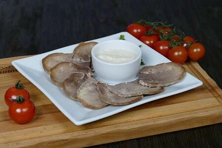 Язык с хреном