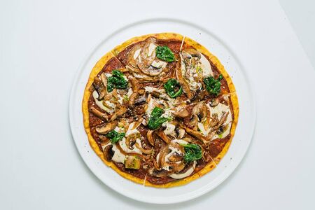 Пицца с грибами