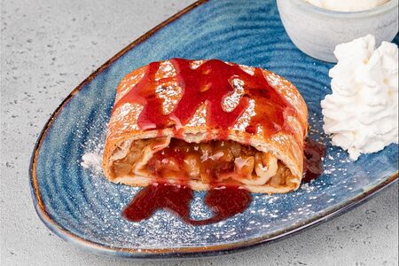 Штрудель яблочный