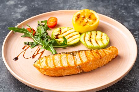 Стейк лосось