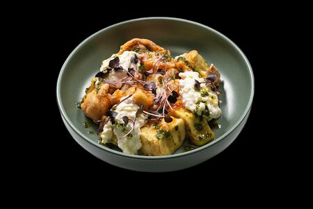 Куриное бедро с хрустящими баклажанами